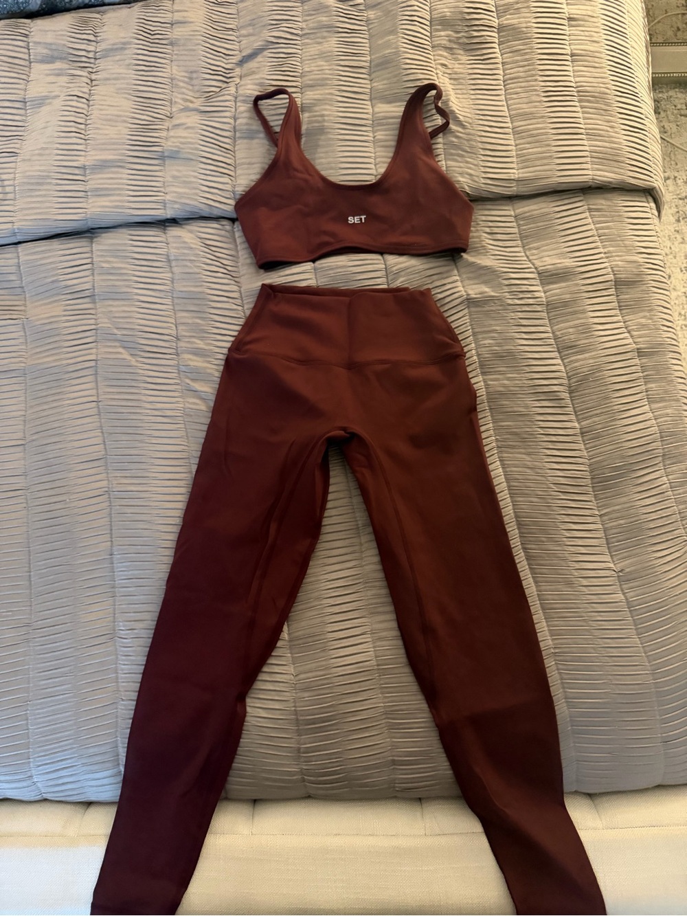 Set Active Luxform High-Waist Legging & Sports Bra Set in Burgundy